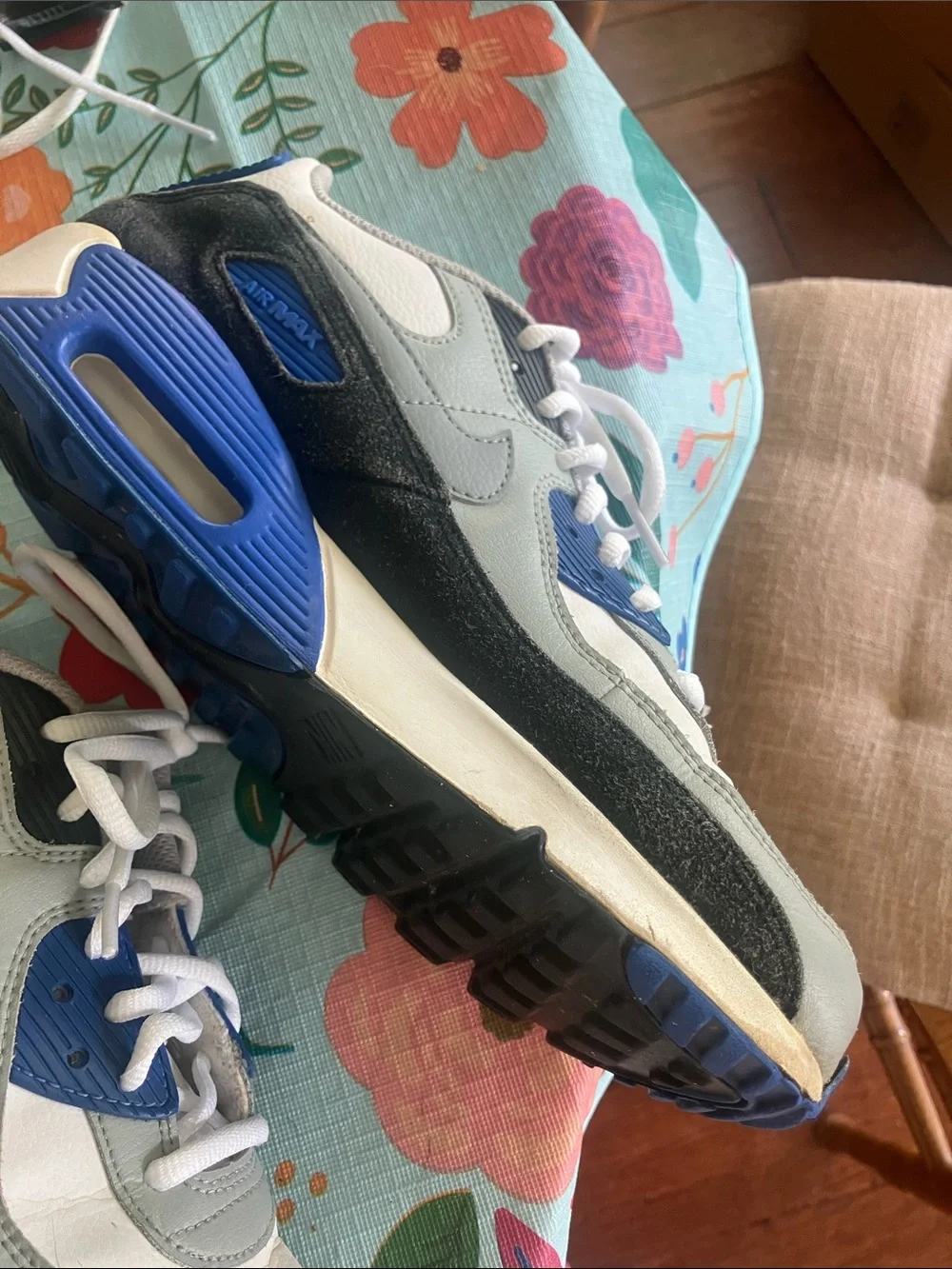 Nike Kids White Gray Blue Lace-Up Athletic Sneakers 6.5 youth